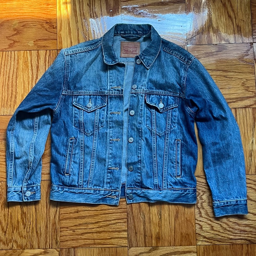 Perfect levi’s denim jacket